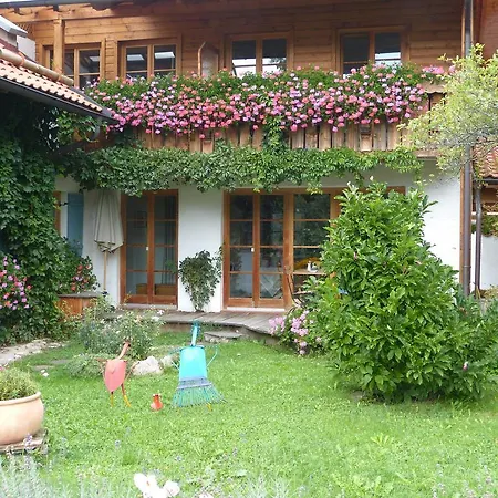 Suzanne's & Gardens