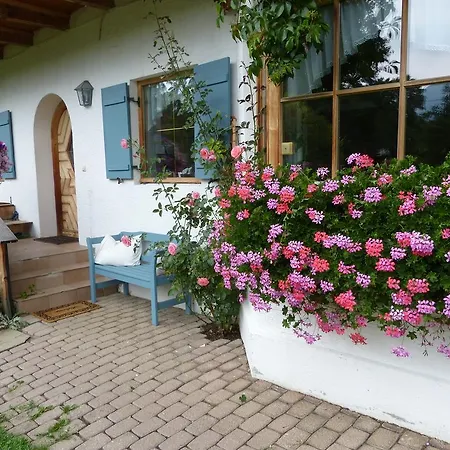 ベッド・アンド・ブレックファスト スザンヌズ B＆b ＆ ガーデンズ フュッセン