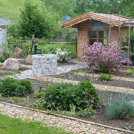 スザンヌズ B＆b ＆ ガーデンズ フュッセン