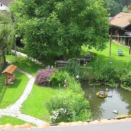 Bed & Breakfast Suzanne's & Gardens